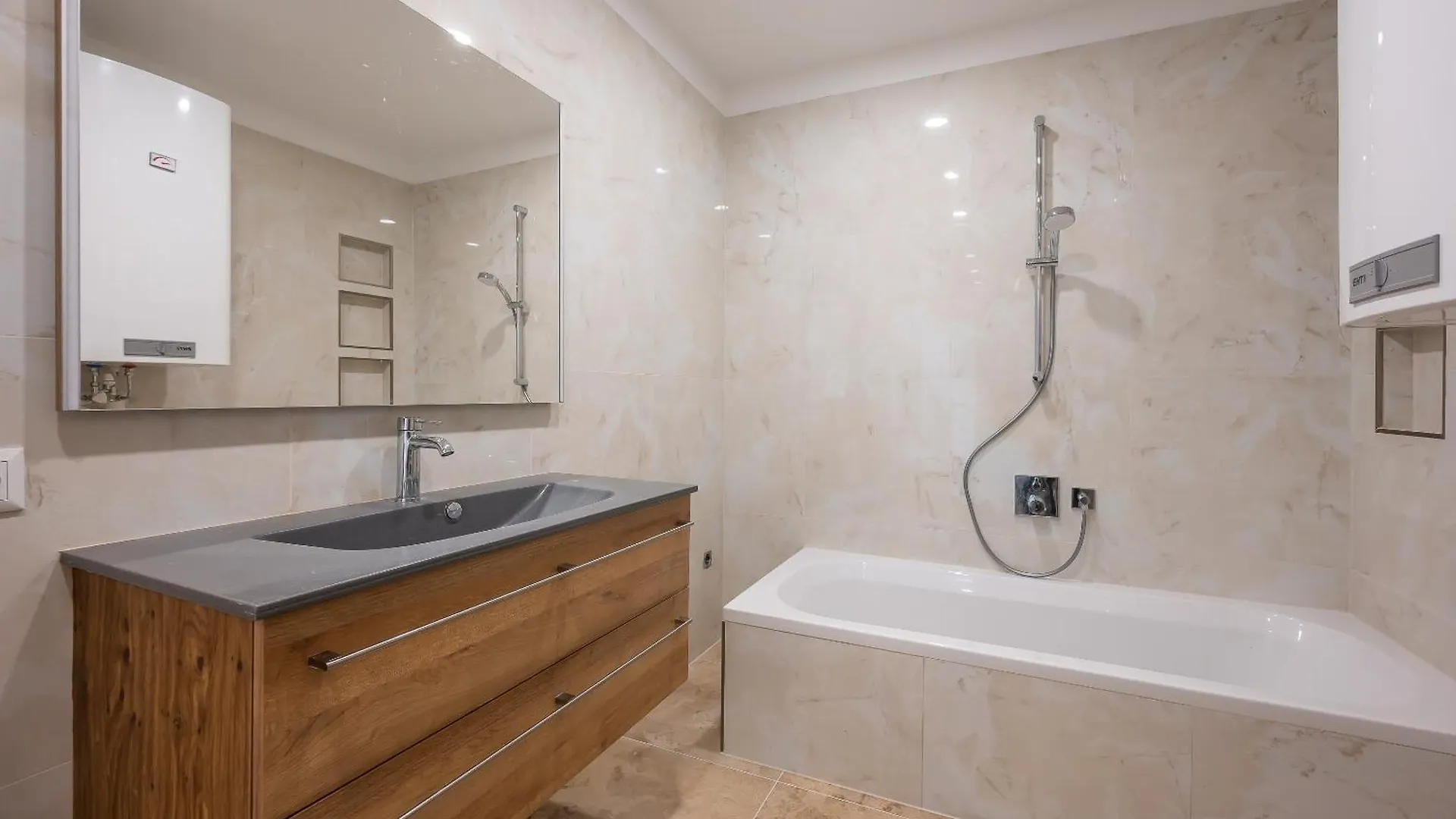 Feelhome-Zentrum-6 Gaeste-Wifi Vienna Apartment